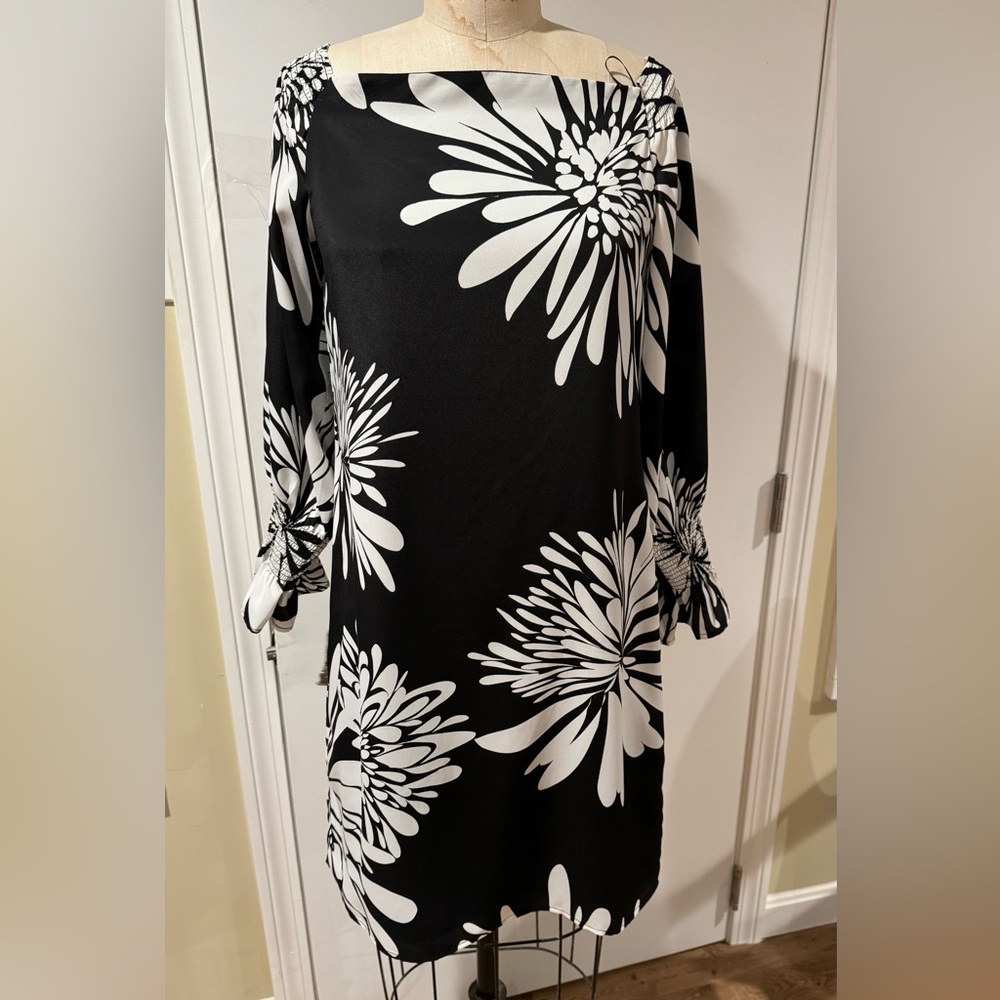 Trina Turk women’s black white floral dress size small